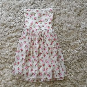 Girls strapless dress